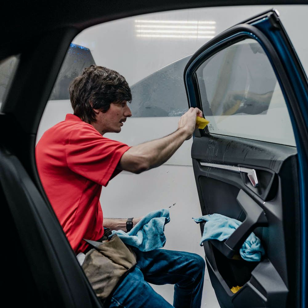 tinting a car with ceramic window tint in lafayette la.